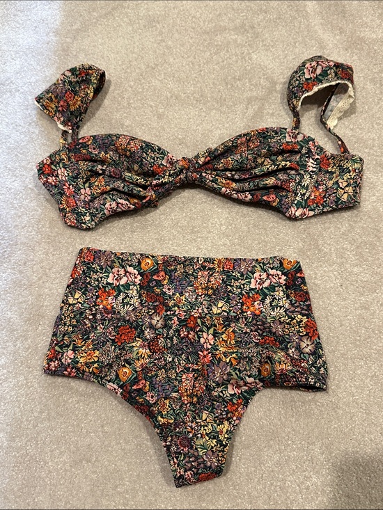 Montce Other - Montce Floral Twist High-Waist Bikini - Black Floral Print
